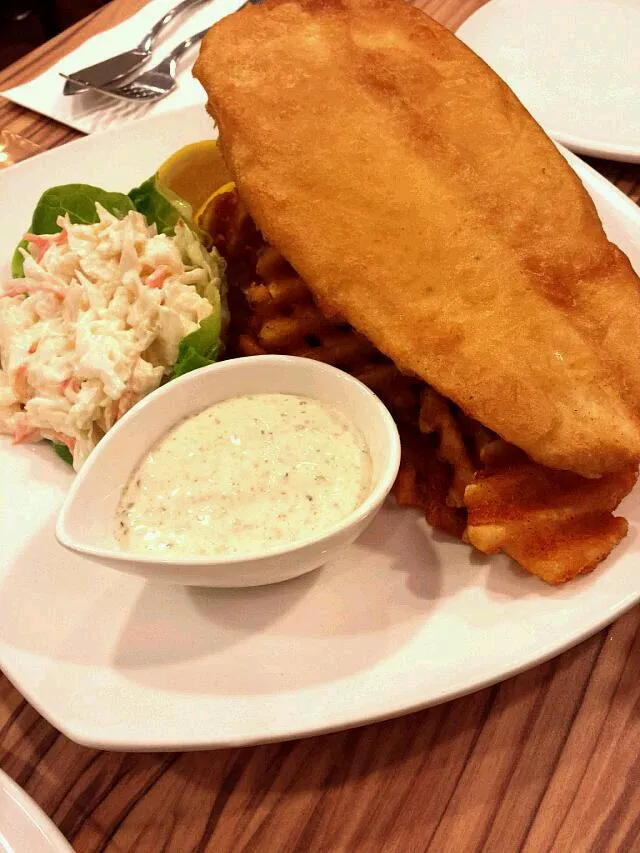 Beer battered fish and Cris- cut fries|genさん