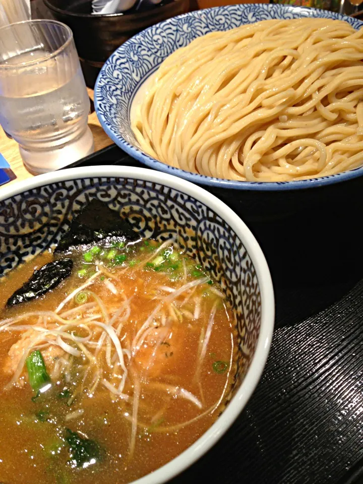 Snapdishの料理写真:濃厚魚介つけ麺(400g)|すぎやまさん