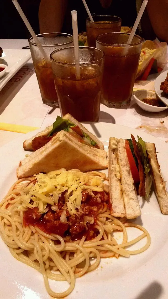 sandwich with speggetti|Derbie Wongさん