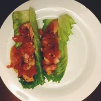 Fajitas on lettuce wrap, with peppers, tomato, organic salsa, and ginger chicken|Miahさん