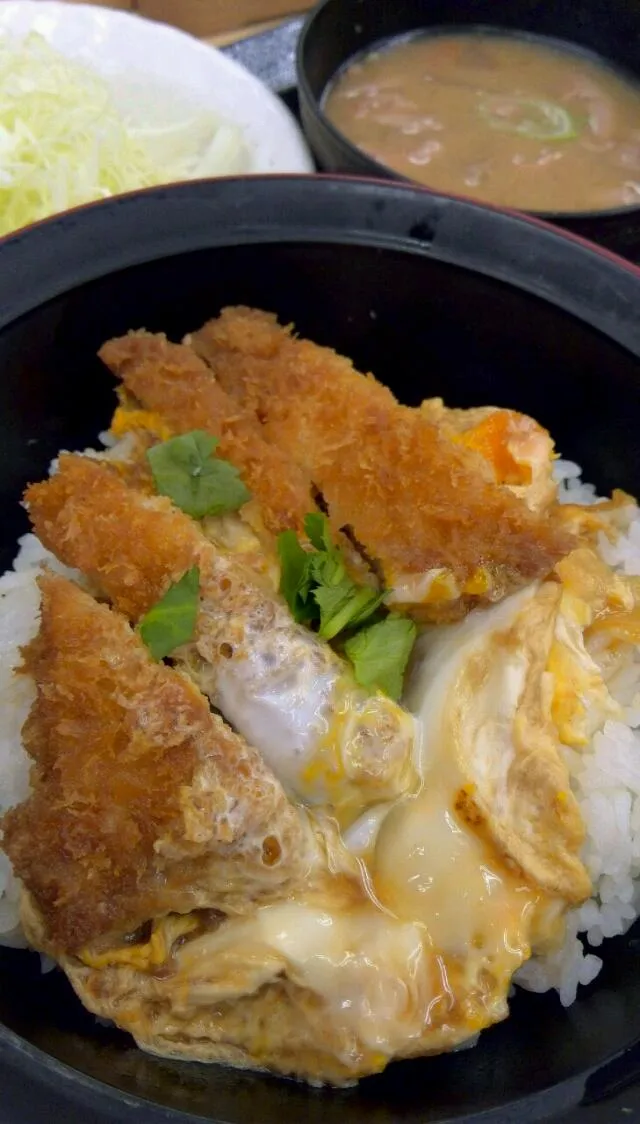 Snapdishの料理写真:ミニかつ丼セット|Takashi H.さん