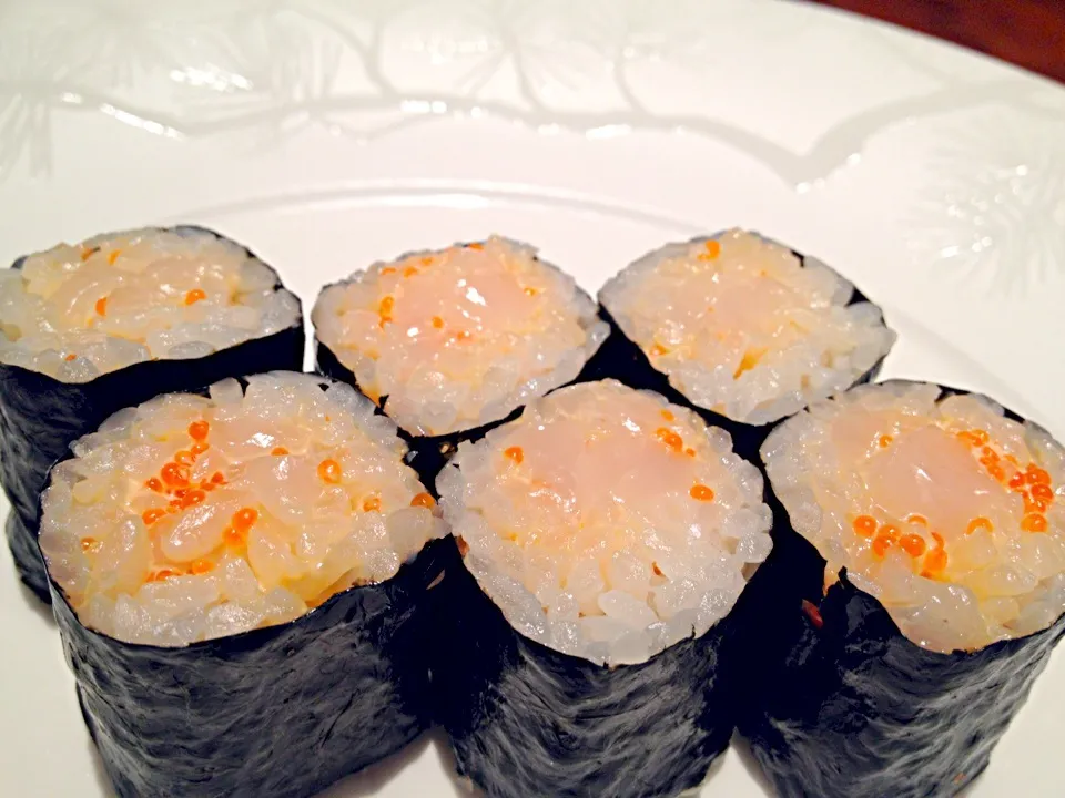 Scallop & smelt egg maki|Dorothyさん