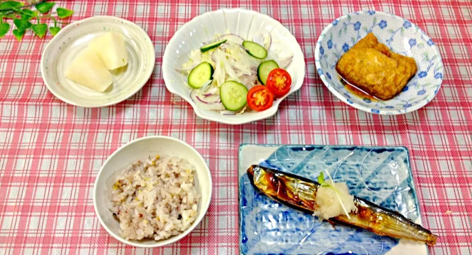 糠さんま、餅巾着の煮もの、オニオサラダ、梨|ゆりさん