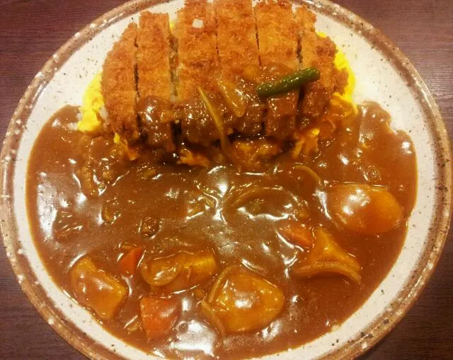 【大阪・高槻】CoCo壱番屋「キャベツメンチカツカレー 野菜&スクランブルエッグトッピング 3辛」|うえおさん