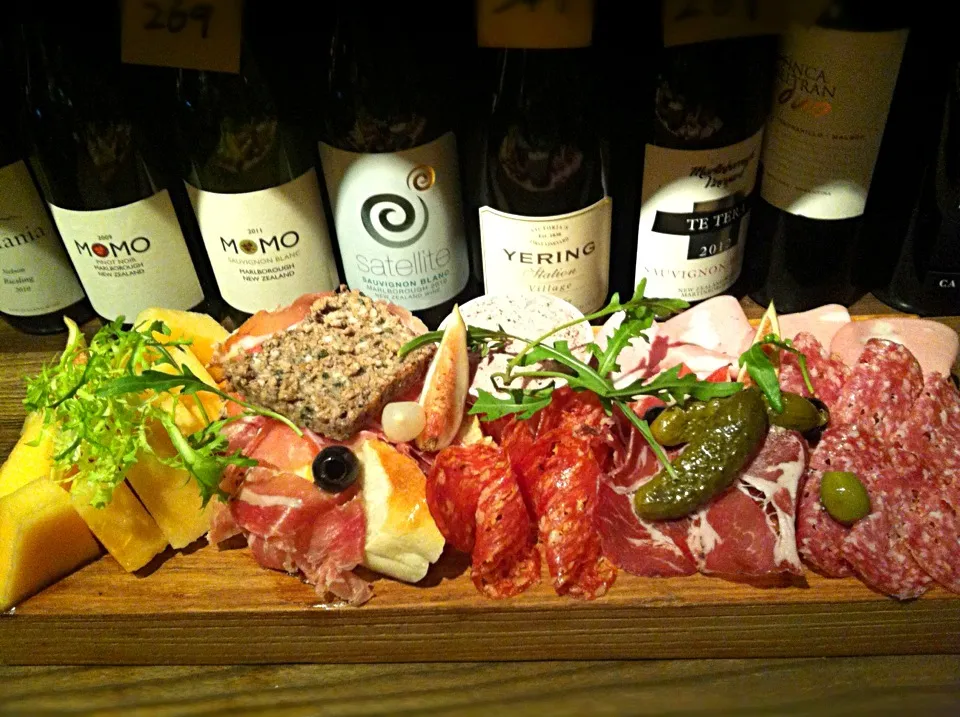 Prosciutto，salsiccia，gelatina，fichi，pate，sottaceti. Questi molto Burono!(￣▽￣)|Jeffrey llさん