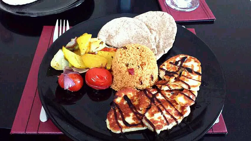 halloumi, couscous and peppers|staceさん