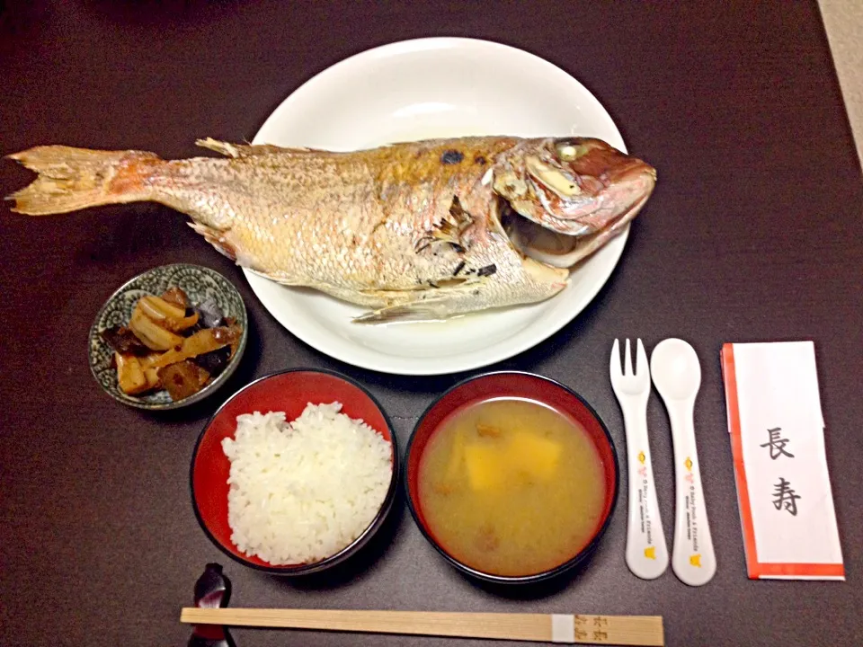 愛娘のお食い初め🐥|ヒロ助さん