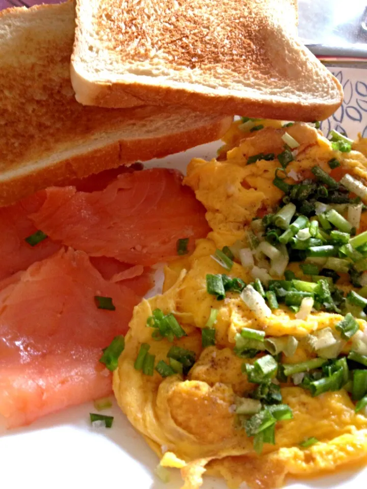 Snapdishの料理写真:Scrambled eggs and toast with smoked salmon|Ong Sor Fernさん