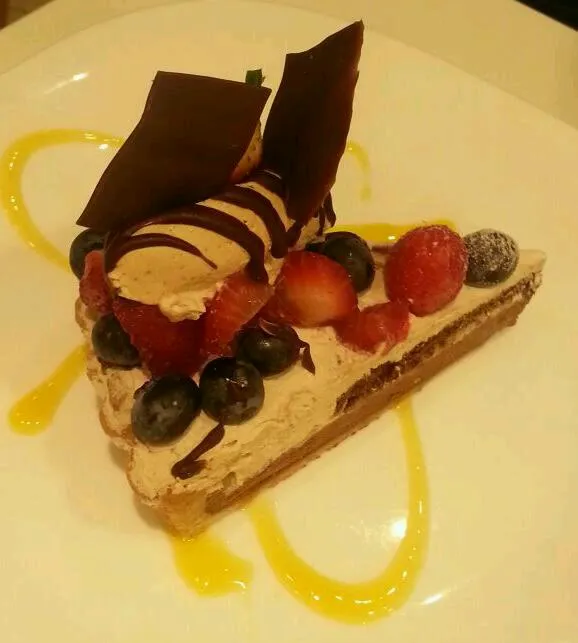 Snapdishの料理写真:Mixed Fruit Tart♥♥♥|Sharon Chngさん