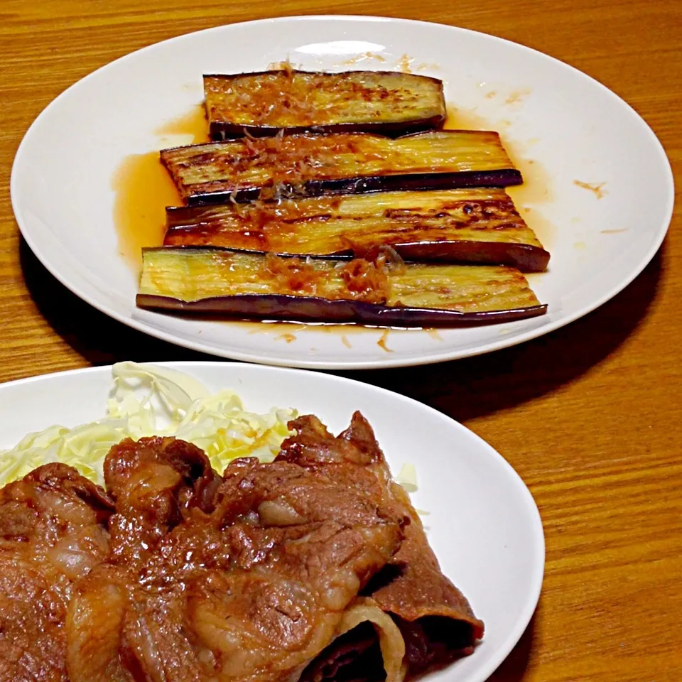 【昨夜のウチご飯】時間差アップ^^;茄子のソテー，黒豚ロースの甘辛焼き，南瓜のポタージュ，ご飯。ついつい食べ過ぎるうまうまメニューでした。初登場の茄子のソテーは，縦にスライスした茄子をフライパンでオリーブ油で焼いて，ポン酢をかけてかつお節を振るだけ！トロンとなって◎。バルサミコかけても美味そう🎶|takuya KAWANOさん