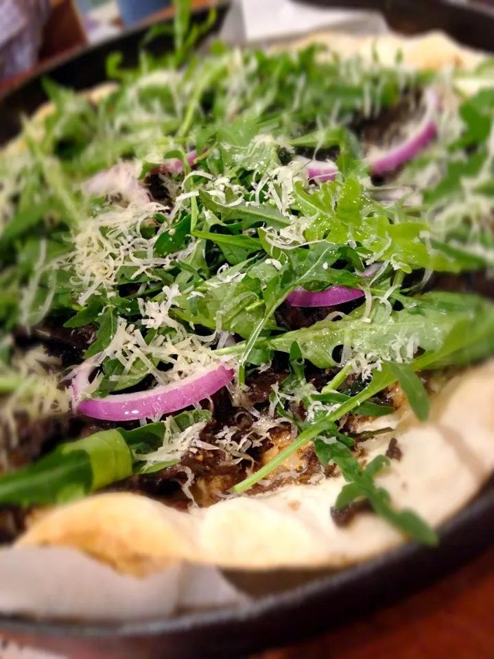 Wild truffle mushroom pizza|Carol Yewさん