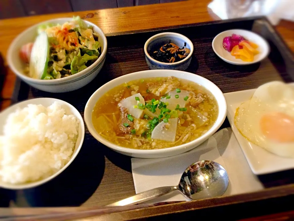 トロトロ牛すじスープ定食|もりた あゆさん