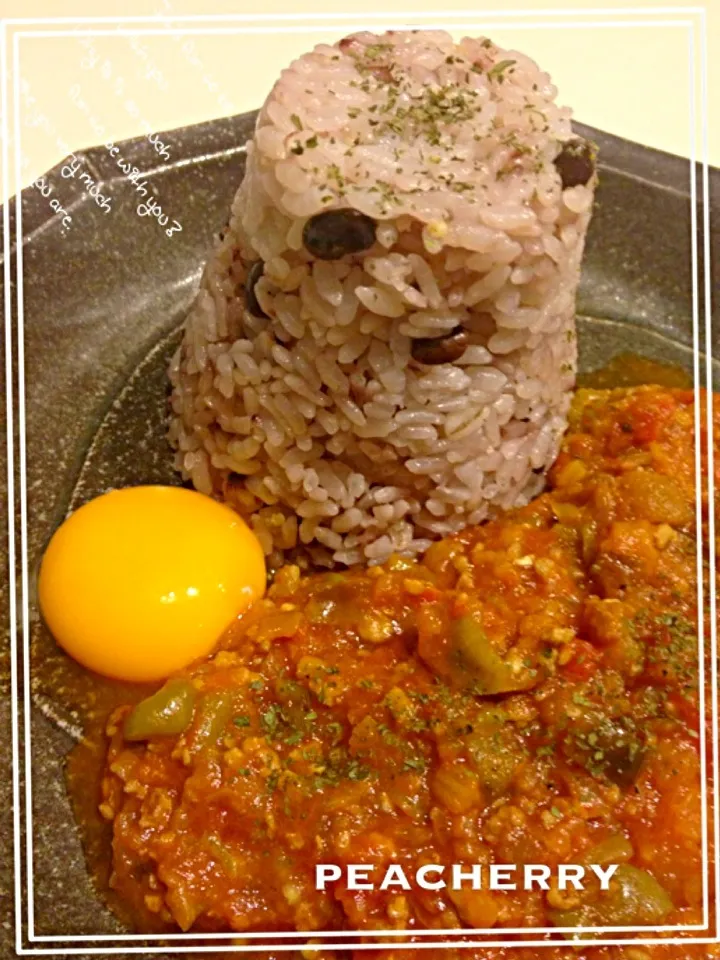 Snapdishの料理写真:なすとトマトとししとうカレー(｡•̀◡-)✧|☆ぴ〜ちゃん☆さん