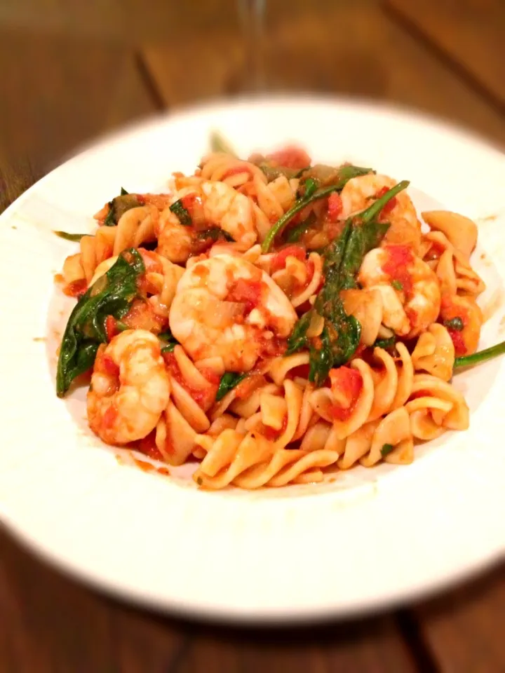 Spicy Prawn, chilli, spinach pasta with some cool jazz "Shameem"|woodfiredさん