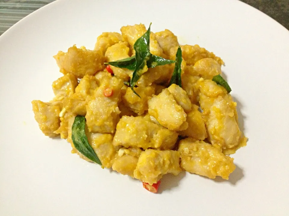 Salted egg yolk chicken|Angie Yapさん