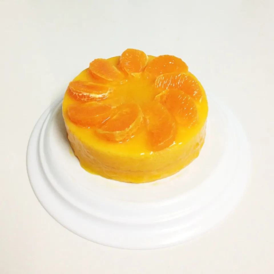 Sponge Cake with Orange sauce|OnTheWoodenTableさん