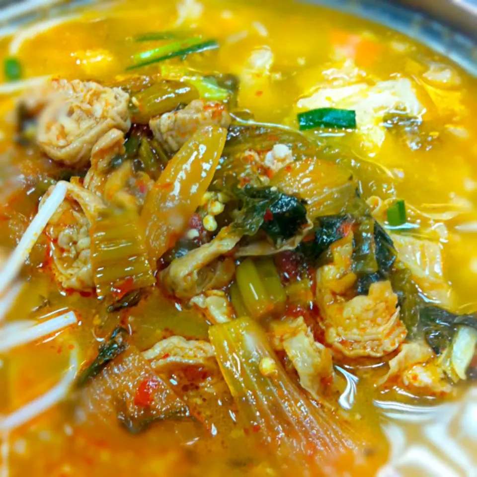 Yunnun sour-spicy soup noodles|Eunisさん