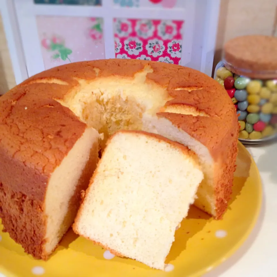 Super rich milky chiffon cake|Chibiko's Kitchenさん