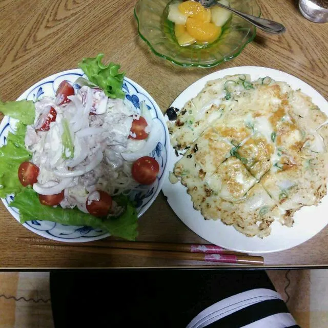 Snapdishの料理写真:チヂミとシーザー素麺豚しゃぶサラダ|木林加奈恵さん