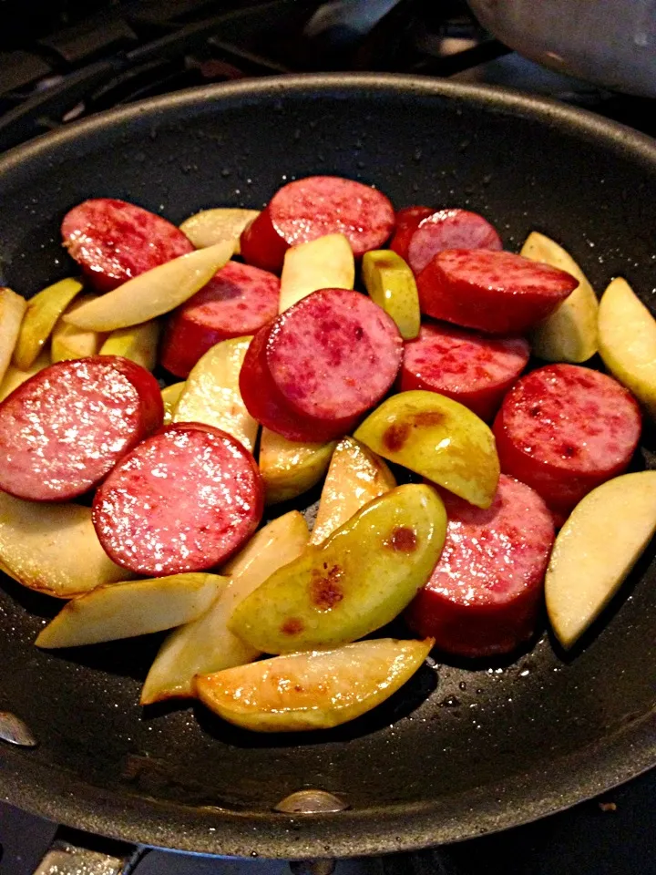 Kielbasa & Granny Smith Apples|chris bowdenさん