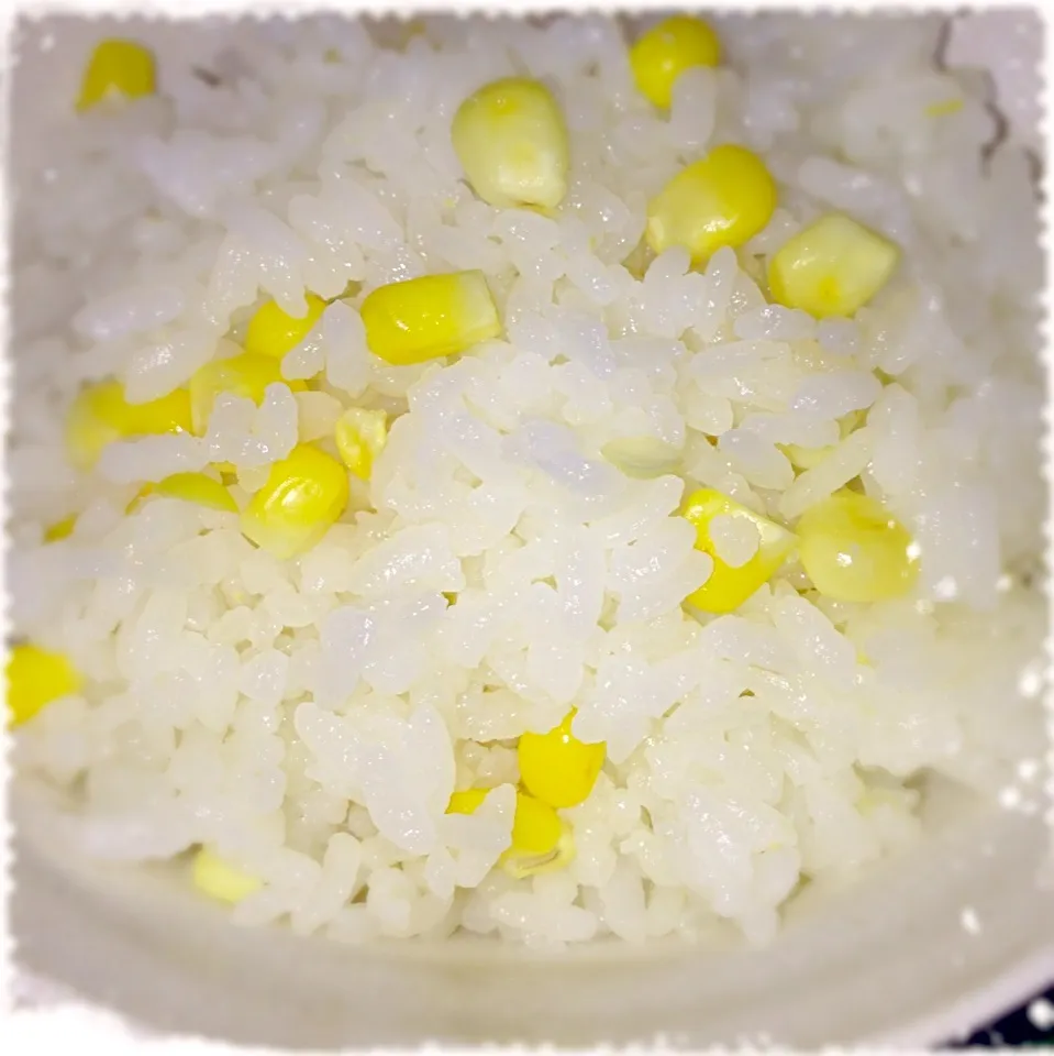 soraさんの〝🌽とうもろこしご飯〟おいしいよ〜꒰ •ॢ ̫ -ॢ๑꒱✩|kumiさん