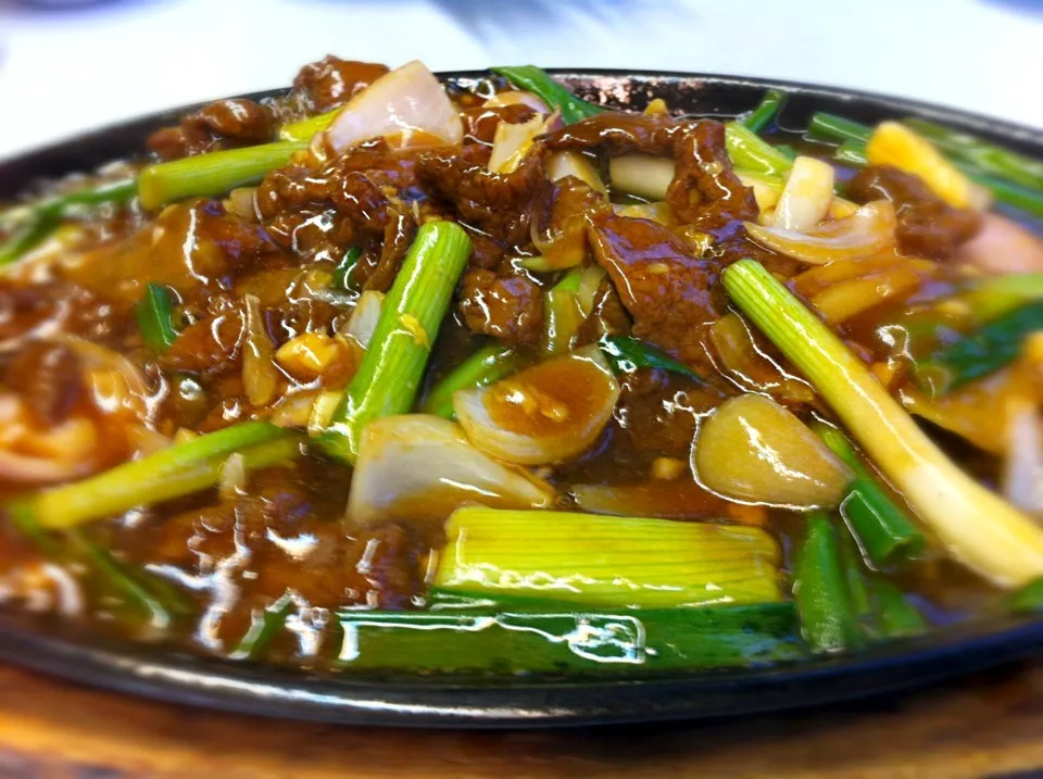 Spring onion Venison in hotplate|jade whiteさん