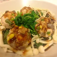 Healthy veggie meatball with seaweed agar noodle & baby kale|Debbie Yuさん