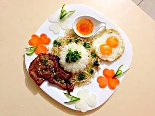 Snapdishの料理写真:Vietnamese Broken Rice with Pork Chops and Shredded Pork Skin and Pork-Egg Custard|Lynh Lynhさん