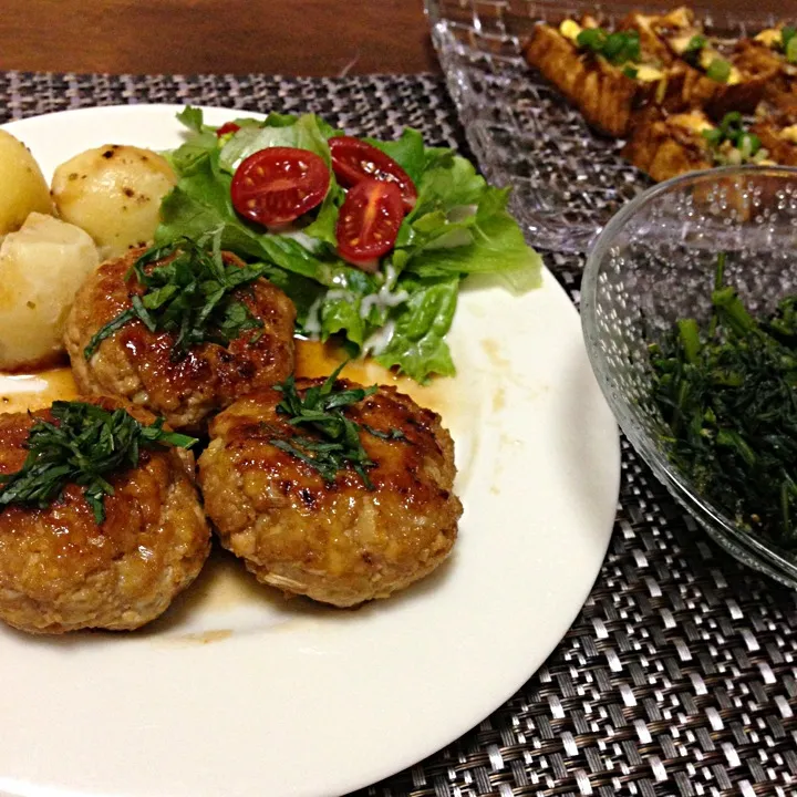 9月4日  夕飯😊〜豆腐ハンバーグ、厚揚げのマヨソース焼き、春菊の胡麻和え、さくらご飯〜|kaoさん