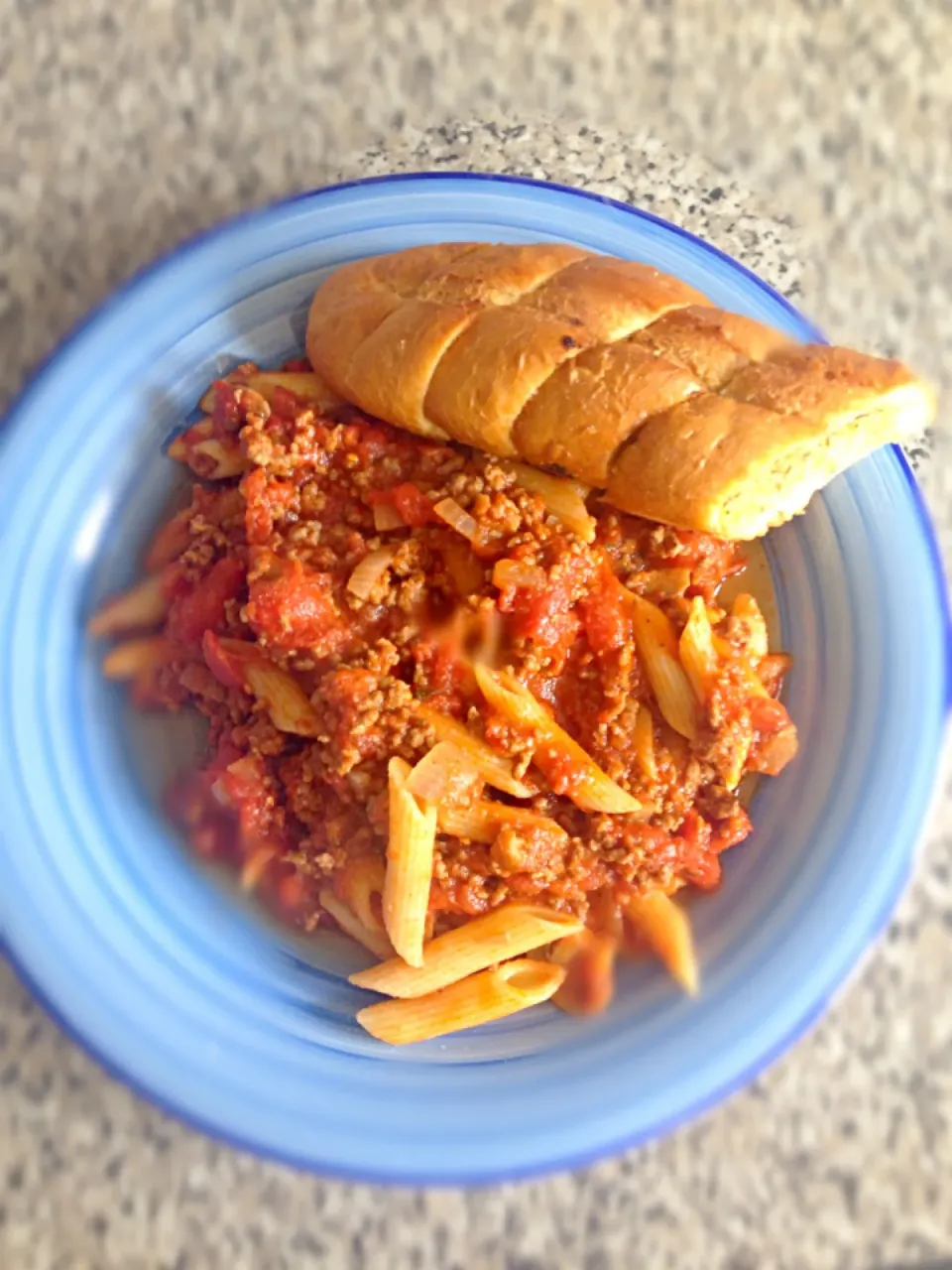 Bolognese pasta|samantha doutchさん