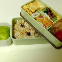 カリカリ梅ご飯弁当|まゆさん