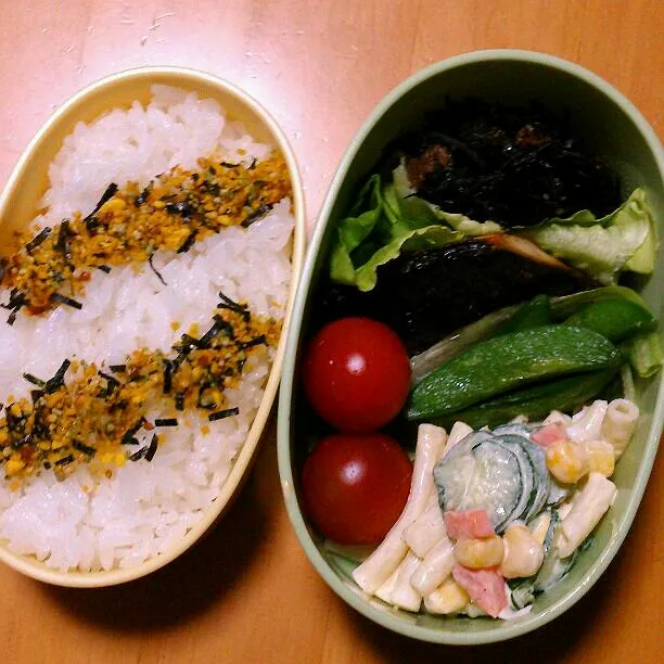 旦那弁当
ひじき煮
サバの塩焼
スナップえんどう
マカロニサラダ
ミニトマト(*^^*)
サバが写真写り悪いですね(._.)|ふみぃさん