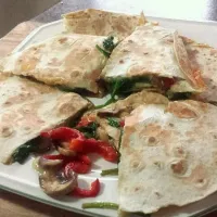 Mushroom, spinach and red pepper quesadilla|Janice Seah Teoさん