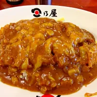 Snapdishの料理写真:名物 カツカレー|當間さん