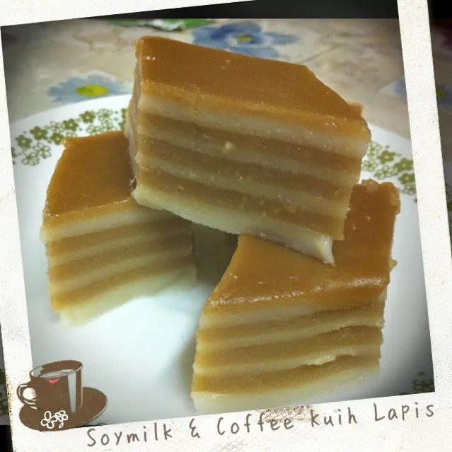 Soymilk & Coffee Kuih Lapis|LFunさん