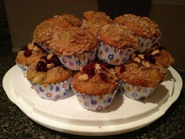 Banana muffins with cinnamon streusel!|Lee Annさん