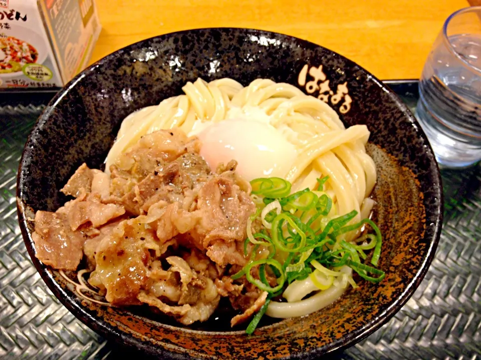 Snapdishの料理写真:塩豚温玉ぶっかけうどん|こんどう かずゆきさん