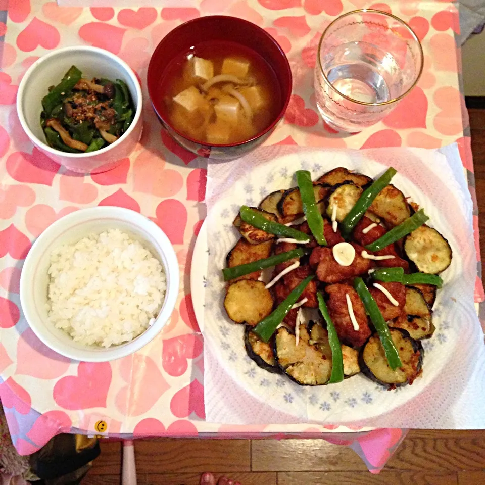 唐揚げ、味噌汁、その他|なちゅんさん