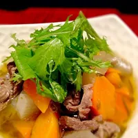 根菜と馬肉の塩煮込み ローズマリーとタイムの香り|ひだりうまさん