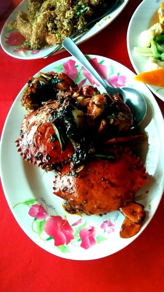 Snapdishの料理写真:Chilli crab - lunch in Langkawi, Malaysia|kipper's kitchenさん