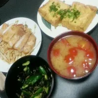 Snapdishの料理写真:豚の味噌焼き     厚揚げの和風ステーキ
キュウリと塩昆布の和え物     トマトのイタリアン味噌汁|あゆみさん