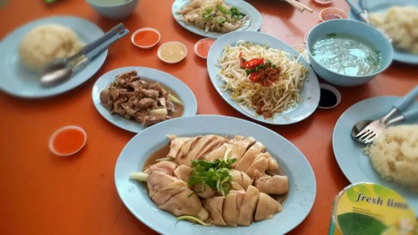 Singapore Chicken rice, fried bean sprouts with salted fish|Janice Seah Teoさん