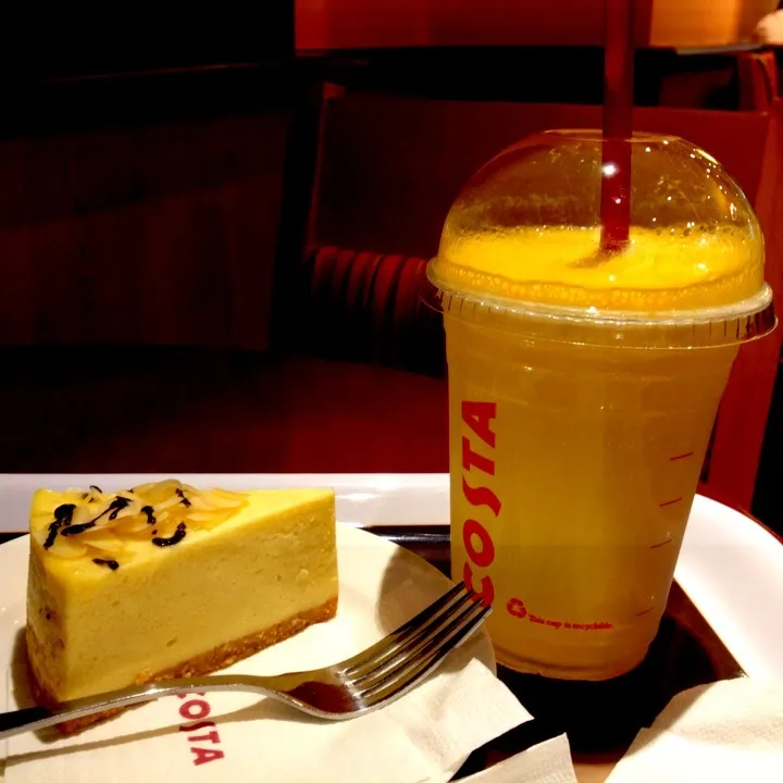 Almond cheese cake and mango juice|WMJさん