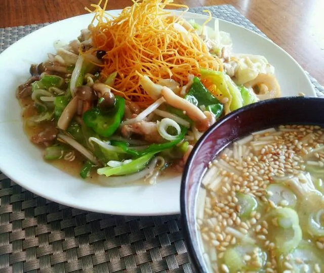 胡麻だく豚汁とパリパリ麺|直樹さん