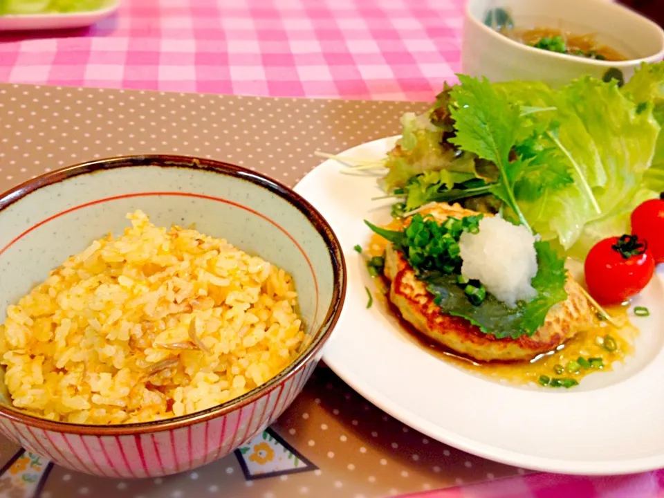 人参ツナ炊き込みご飯と、和風豆腐おろしハンバーグ🍴🍚✨✨|ハルさん