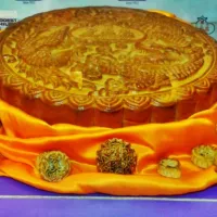 75" moon cake|michelle cabisoさん