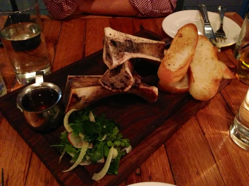 Roasted Pleasant Creek Ranch Wagyu Bone Marrow: parsley/ caper/ fennel salad/ charred baguette - Take #1|Ryan Kimさん