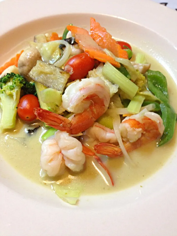 Green curry shrimp with veggies|Emmie Pizarroさん