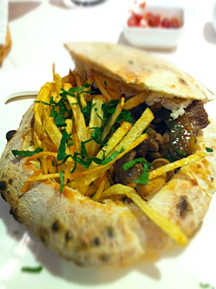 Grillerd beef taglliata with porccini in pizza bread|Jeffrey llさん