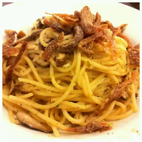 Snapdishの料理写真:Al Fungus Pasta|Ley Chinさん